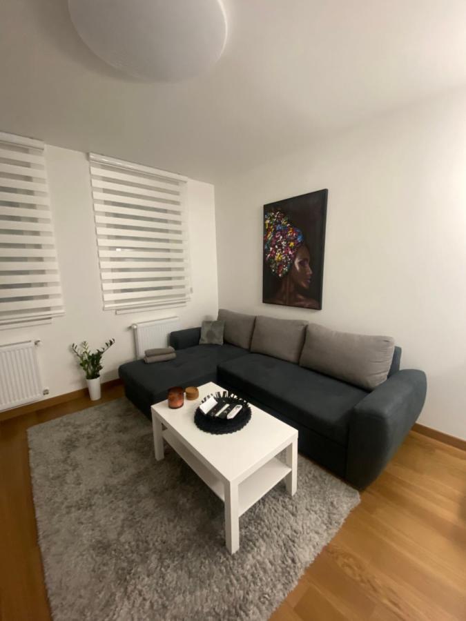 Apartment 212 Subotica Buitenkant foto