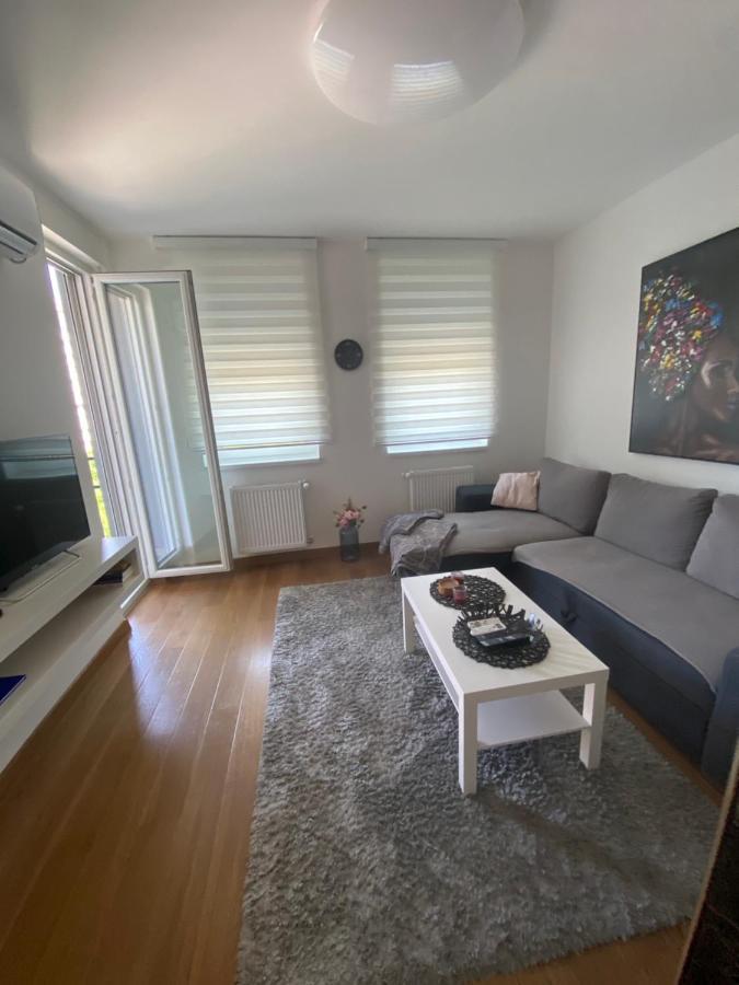 Apartment 212 Subotica Buitenkant foto